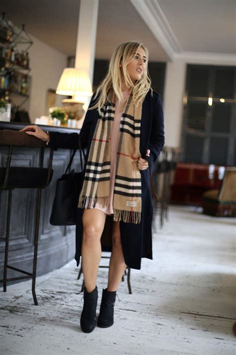 burberry scarf styling